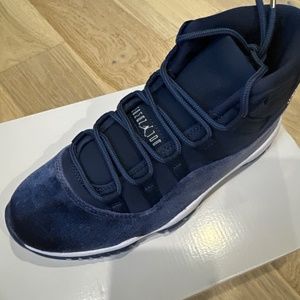 WMNS Air Jordan 11 Retro